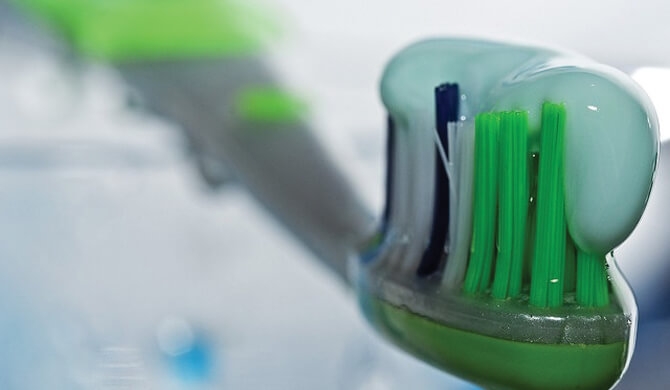 Kaip teisingai valyti dantis?
